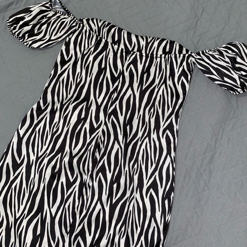 Mini dress like new, short tight fit, size XS, with zipper