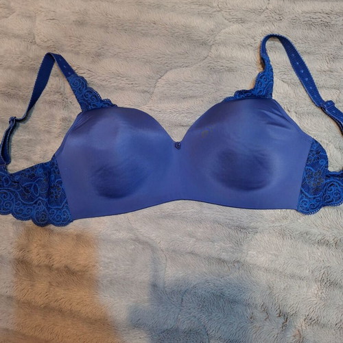 Triumph E85 bra new, sea blue with panel