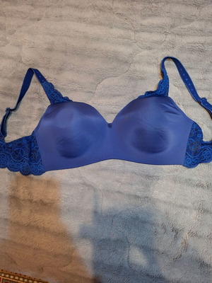 Triumph E85 bra new, sea blue with panel