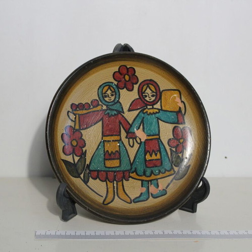 Painted clay plates used, set of 2, 20 cm diameter