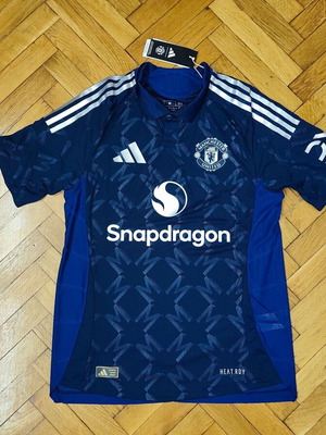 Manchester United Adidas football jersey new, authentic