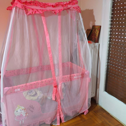 Lorelli Magic Sleep playpen like new with anatomical mattress and mosquito net