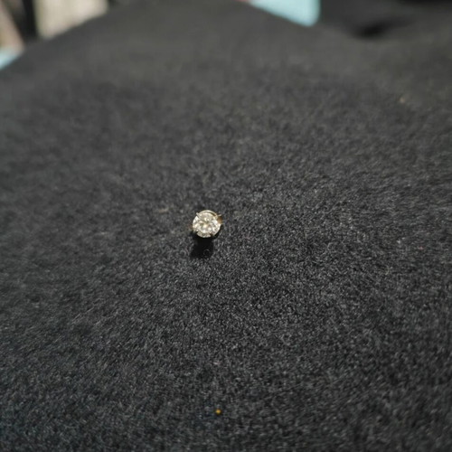 Silver earring new with rhinestones