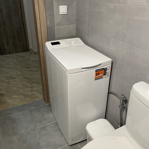 Indesit 7kg Top Load Washing Machine like new