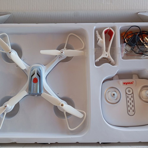 Syma X15W drone with camera