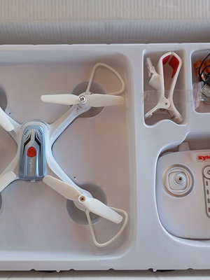 Syma X15W drone with camera
