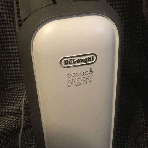 Delonghi Ariadry Light dehumidifier with ionizer, like new