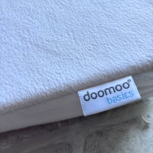 Doomoo Reflux Pillow like new