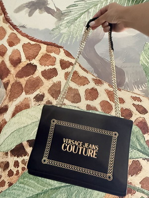 Τσάντα Versace ώμου μεταχειρισμένη, μαύρη, χιαστή επιλογή