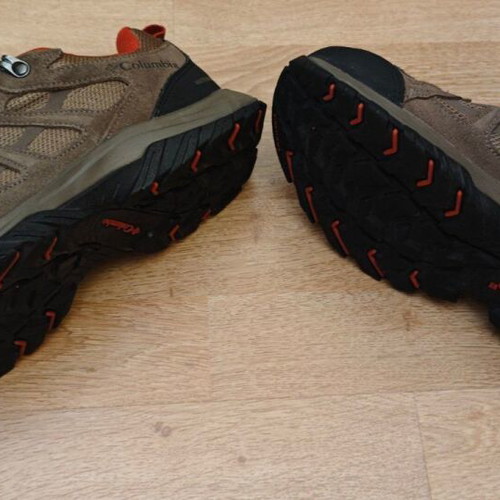 Columbia hiking shoes like new, size 41.5, leather