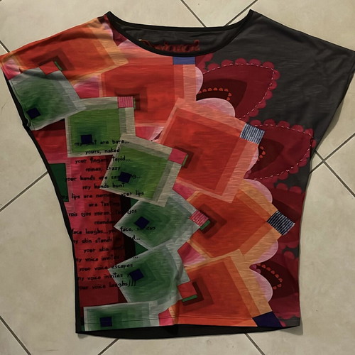 Desigual Women T-Shirt multicolor abstract print, like new