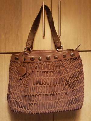 Τσαντα ωμου moschino γνησια
