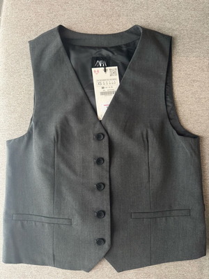 Zara gray vest new, size XS