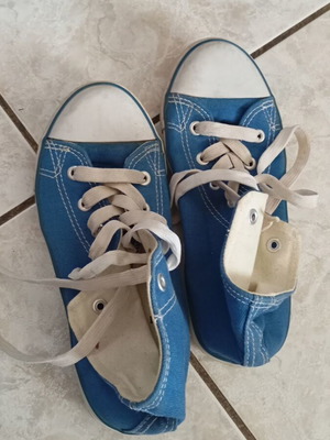 Alive kids shoes like new, blue, size 35