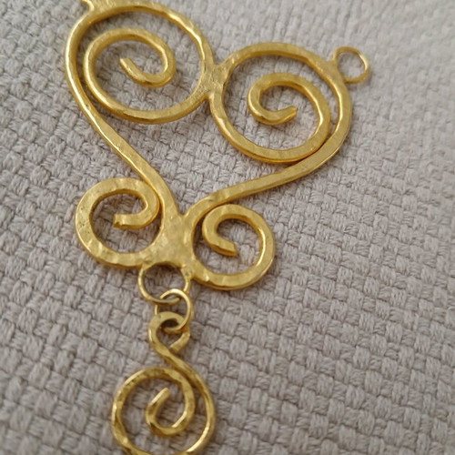 Vintage Ancient Greek Hammered Pendant Gold Plated New