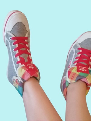 Adidas sport shoes used, grey with colorful reversible hi-top, size 37.5