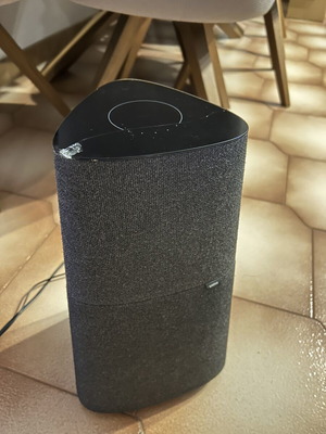 Loewe Klang MR5 180Watt smart speaker like new