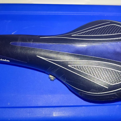 Bicycle saddles used, pack of 3 pieces