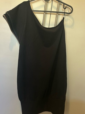 Devotion Short One-Shoulder Dress S like new, black