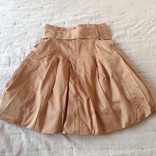 H&M High-Waisted Balloon Skirt with Belt and Pockets like new, beige