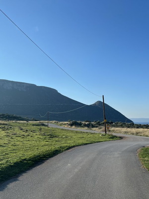 Μονοκατοικία στα Λουκίσια με θέα θάλασσα, 3 επίπεδα, 2 υπνοδωμάτια, 2 μπάνια