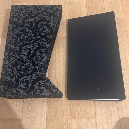 Embossed case for CD/DVD like new, 48 slots