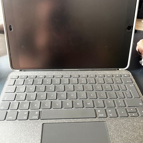 Apple iPad Pro 10.5” (2017) 64GB like new with Apple Pencil and Logitech Combo Touch keyboard