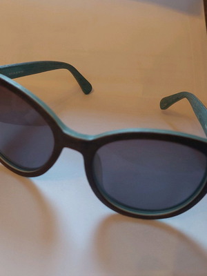 Marconi sunglasses teen like new