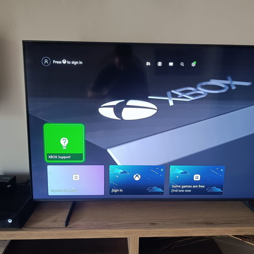 Xbox One 1TB console with 2 controllers like new