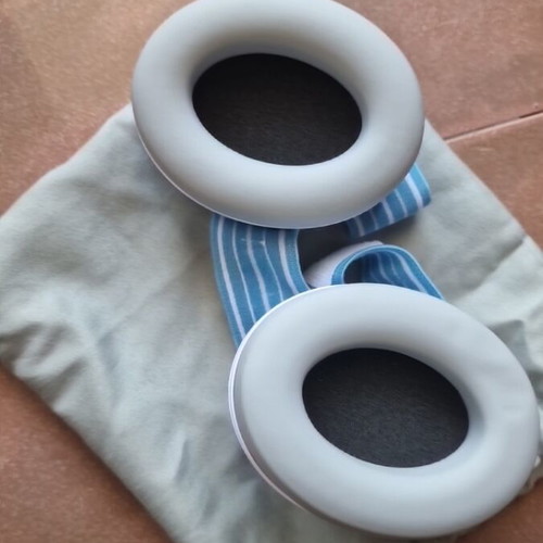 Alpine baby ear muffs like new