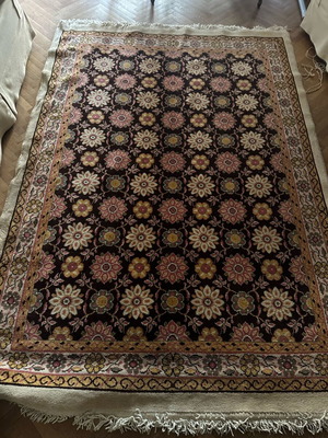Χαλί σαν καινούργιο 150 x 220 εκ.