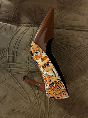 Обувки на ток нови, дамски, номер 41, бежов