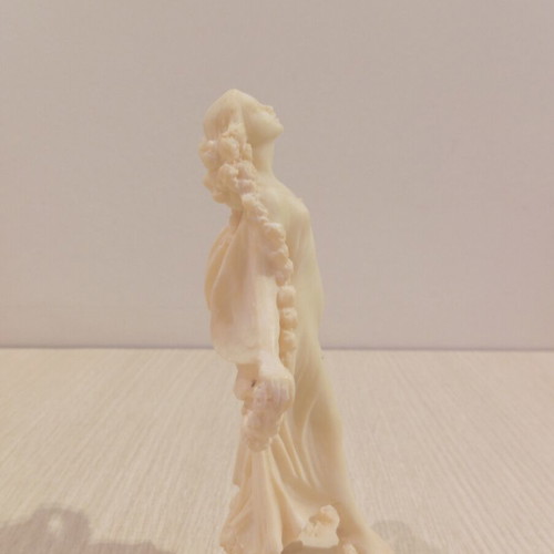 Alabaster handmade statue in like new condition, 18 cm tall