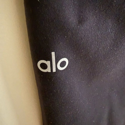 Alo Yoga Airbrush 7/8 black leggings like new, size L