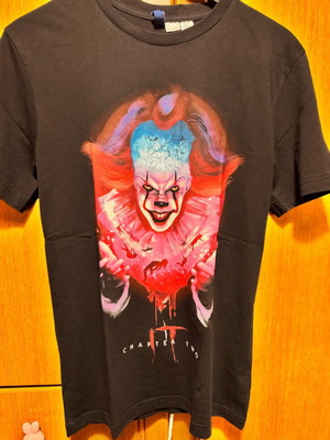 Pennywise (It Chapter 2) T-shirt like new, size Small, black
