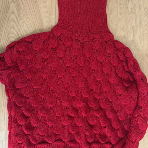 Women's turtleneck size Small red like new