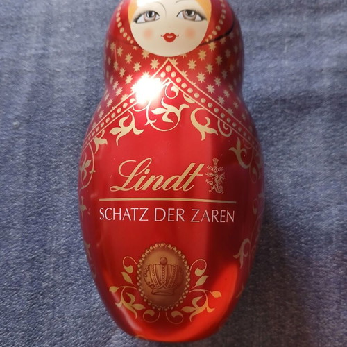 Lindt box in matryoshka shape used