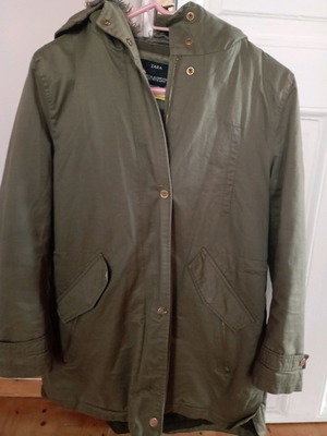 Γυναικείο μπουφάν Zara μεταχειρισμένο, ύφασμα καμπαρτίνας με γούνα, πράσινο, μέγεθος M