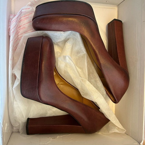 Leather burgundy pumps size 40 new