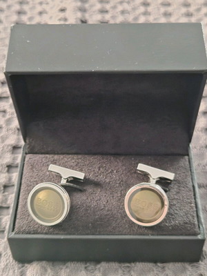 Μανικετόκουμπα Hugo Boss καινούργια, καφέ και ασημί