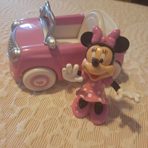 Minnie miniature figure with car used, movable parts, 8cm