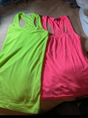 Tirante tops like new, pack of 2, pink and green