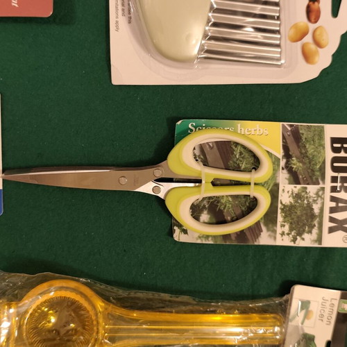 Set of 6 new kitchen tools and accessories