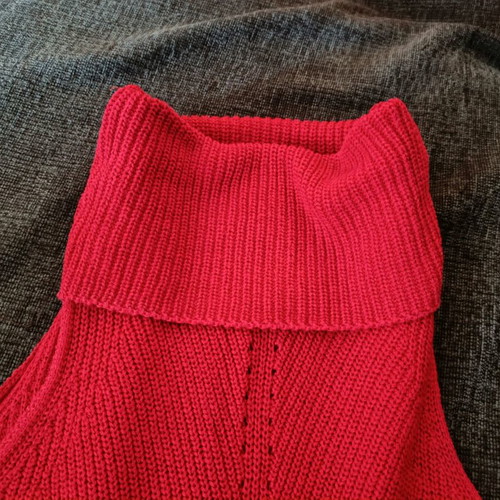 Scandalo summer knitted top with sleeve like new, red, size small
