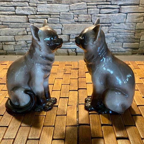 Paired porcelain Siamese cat figurines like new, Germany 70s