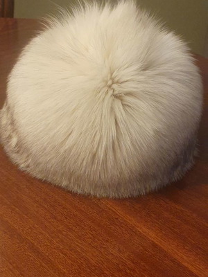 Renard fur hat like new, off white - silver