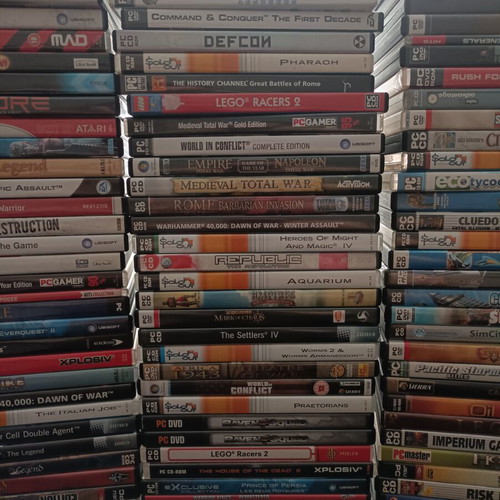 PC Games lot of 146 used