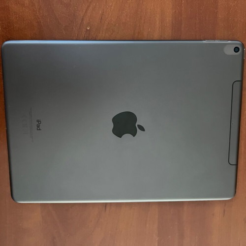 iPad Air 4G (3rd Generation) 64GB used with case