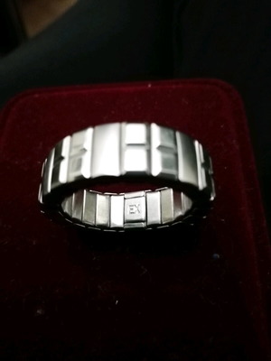Elastic metal ring like new, silver color