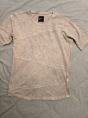 Black t-shirt like new, multicolored, sizes S and M